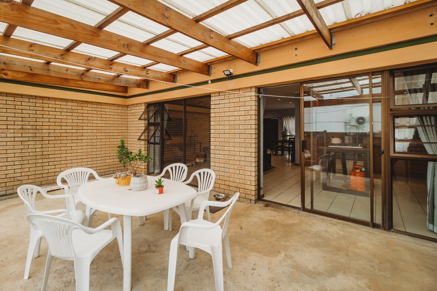 2 Bedroom Property for Sale in Heather Park Western Cape